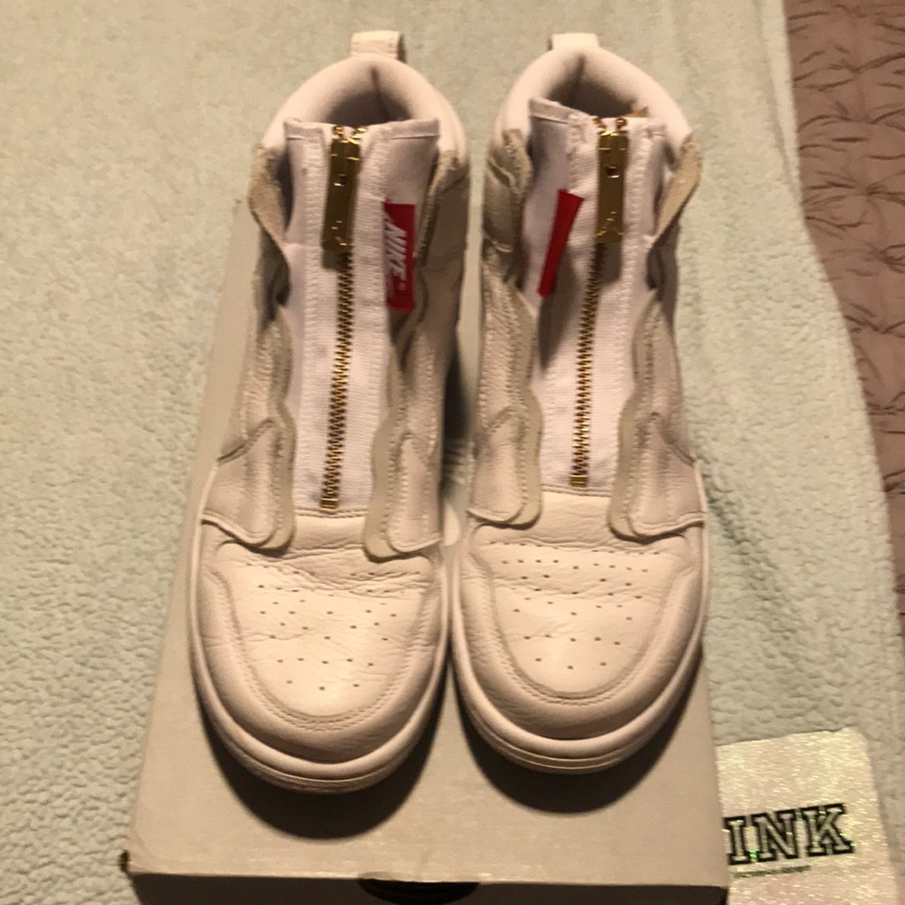 Air Jordan’s Nike air zippers